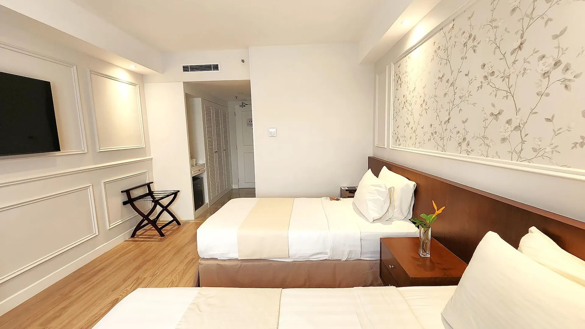 ****  The Palace Hotel Kota Kinabalu Malezja