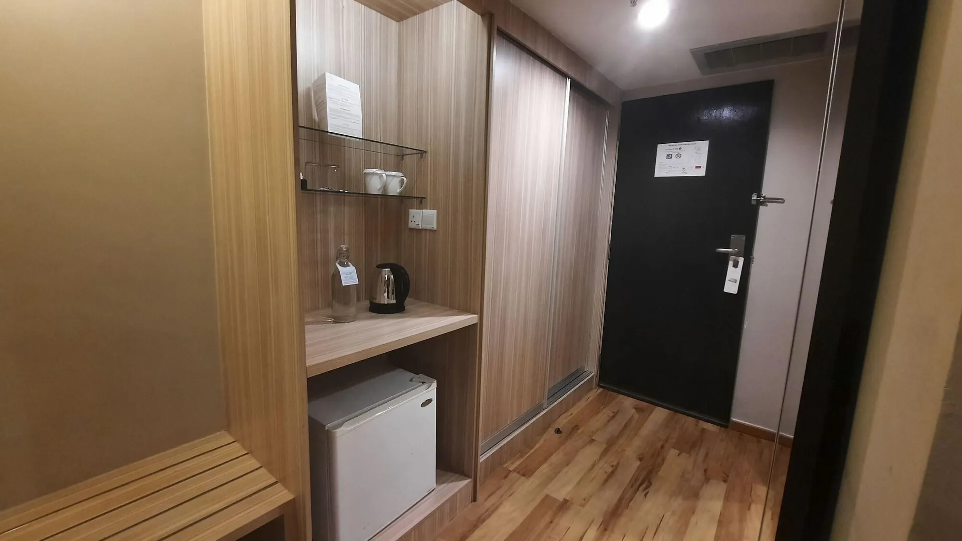 哥打京那巴鲁皇宫酒店 亞庇 酒店