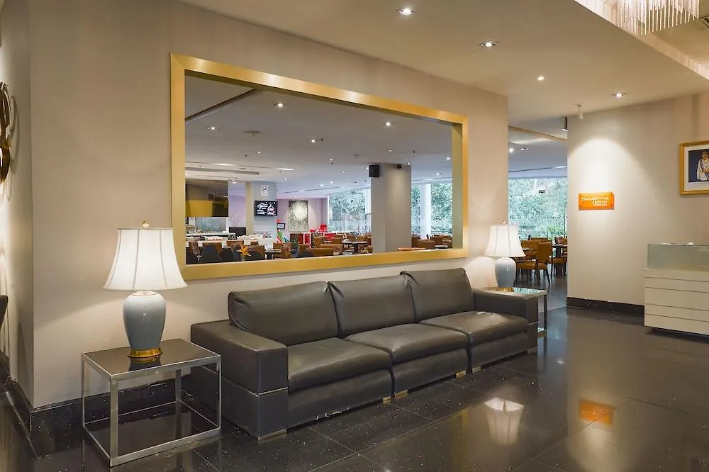 ****  The Palace Hotel Kota Kinabalu Malaysia